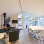 Six-bedroom In Ebeltoft