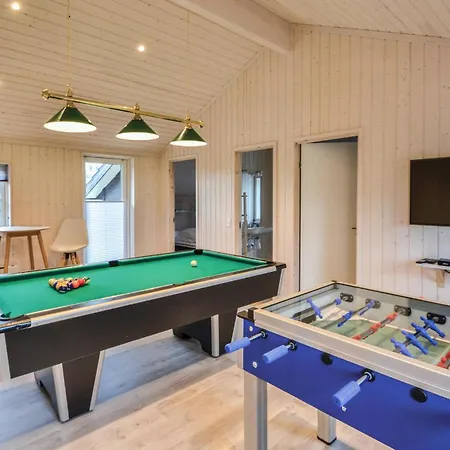 Six-bedroom In