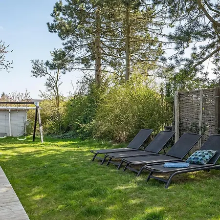 Six-bedroom In Tatil Evi *